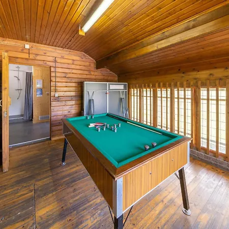 Majestic In Durbuy 200 Meters From The Golf, Cleaning Included