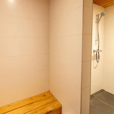 Comfort Near Durbuy, Cleaning Included 바르보