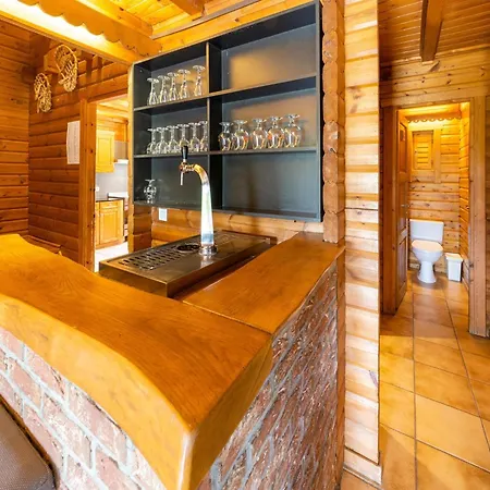 Majestic In Durbuy 200 Meters From The Golf, Cleaning Included